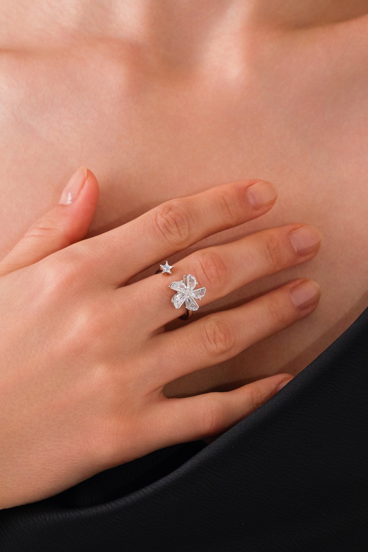 14 K White Gold Kaplama 925 Ayar Gümüş Papatya Döner Yüzük