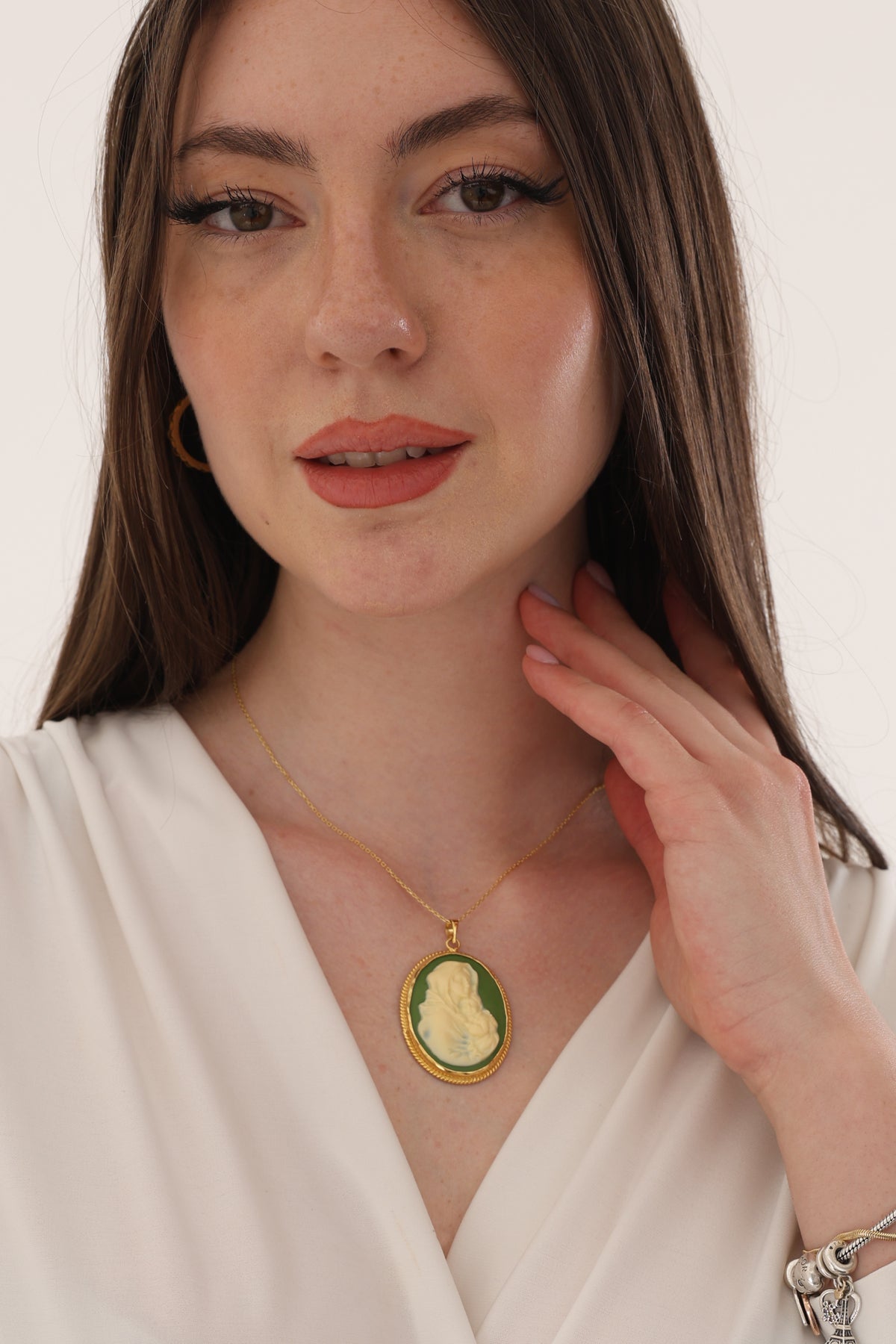 14K Gold Plated 925 Sterling Silver Virgin Mary Medallion Necklace