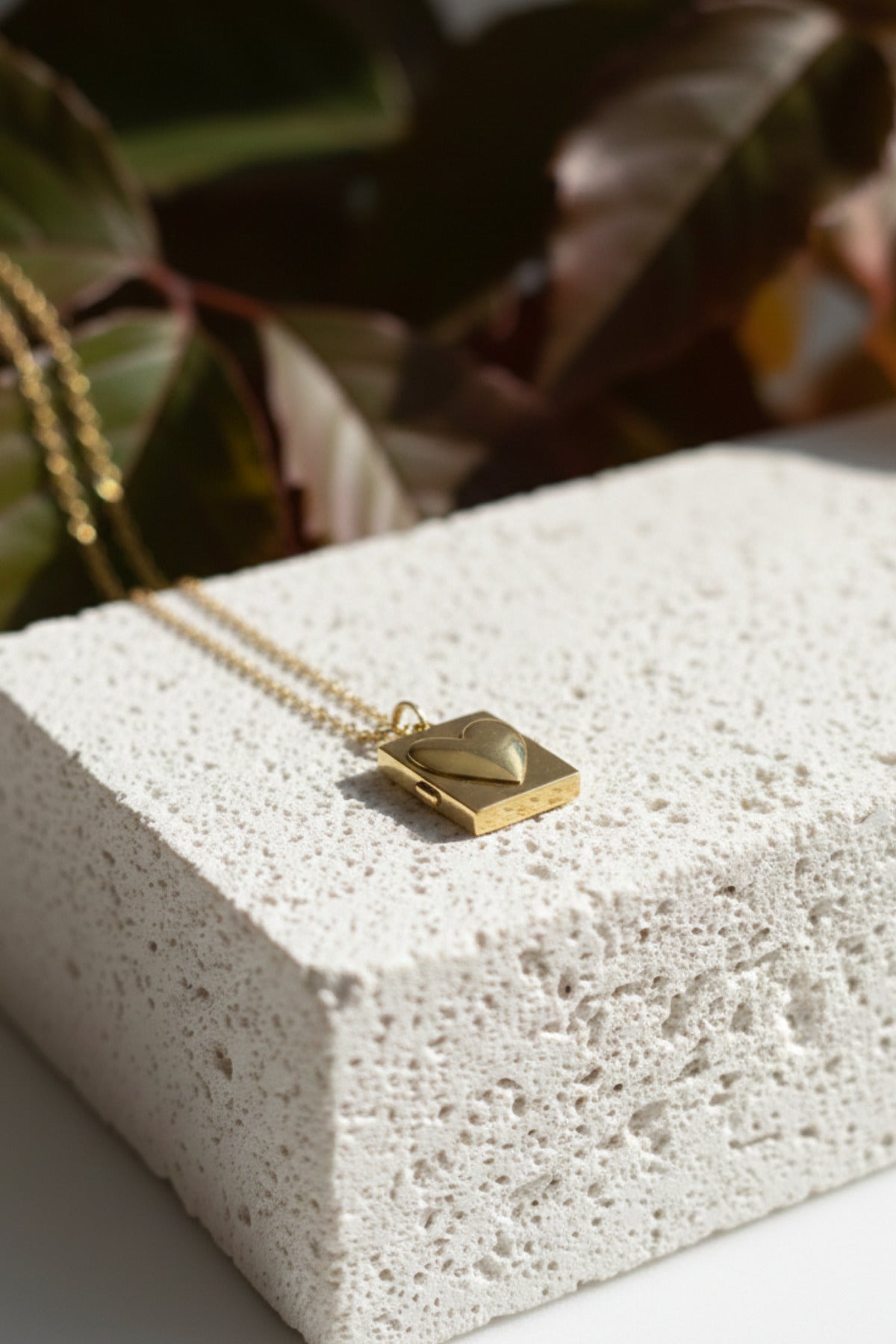 14 K Gold Kaplama 925 Ayar Gümüş Kalpli Hediyelik Kolye