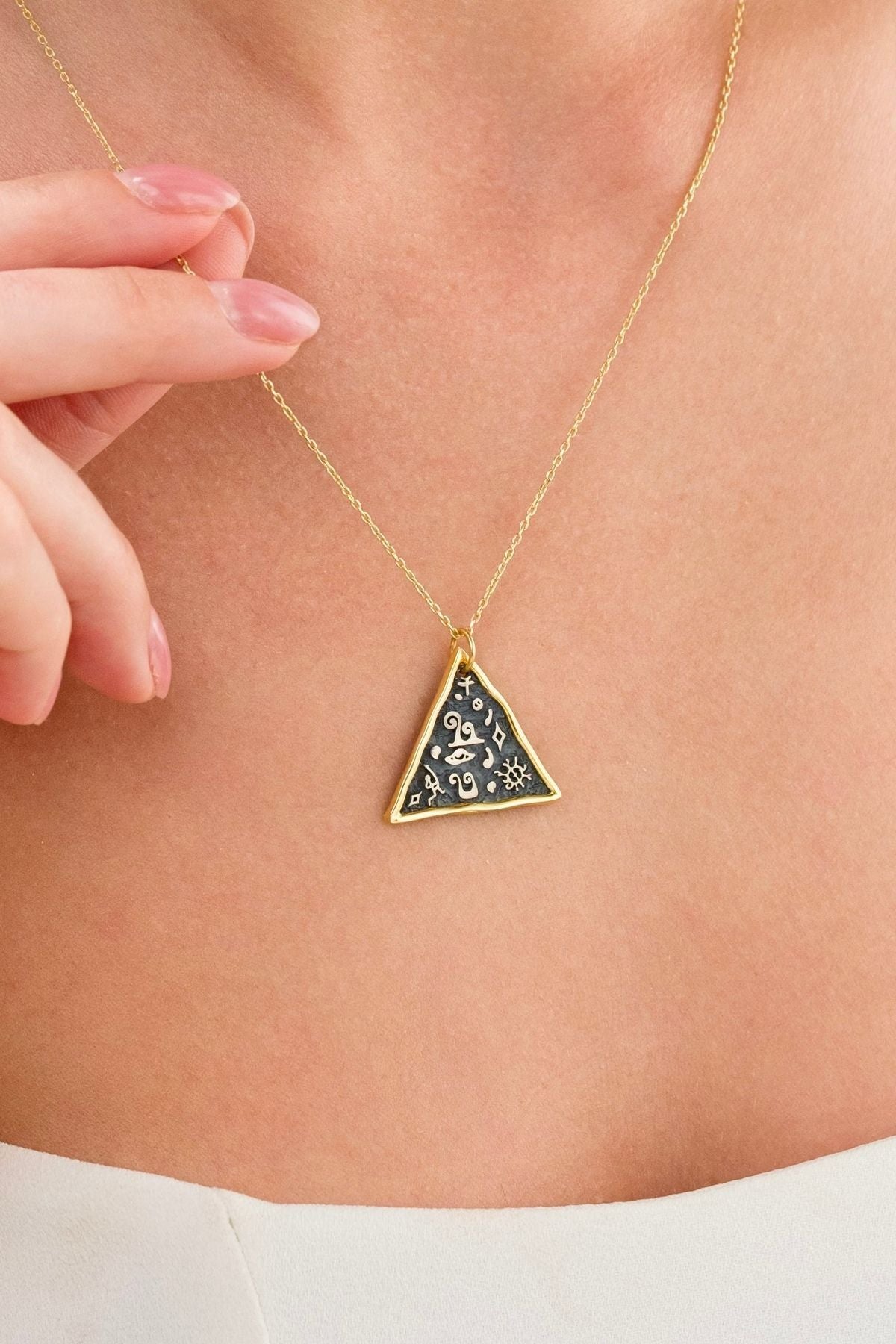 14 K Gold Kaplama 925 Ayar Gümüş Antik Viking Sembolleri Üçgen Kolye
