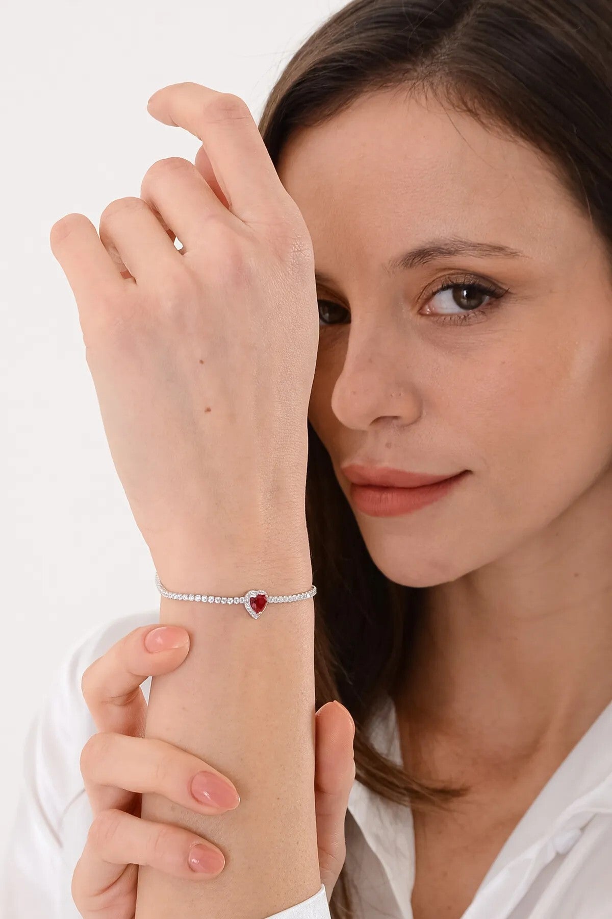 14 K White Gold Kaplama 925 Ayar Gümüş Su Yolu Ruby Kalp Bİleklik