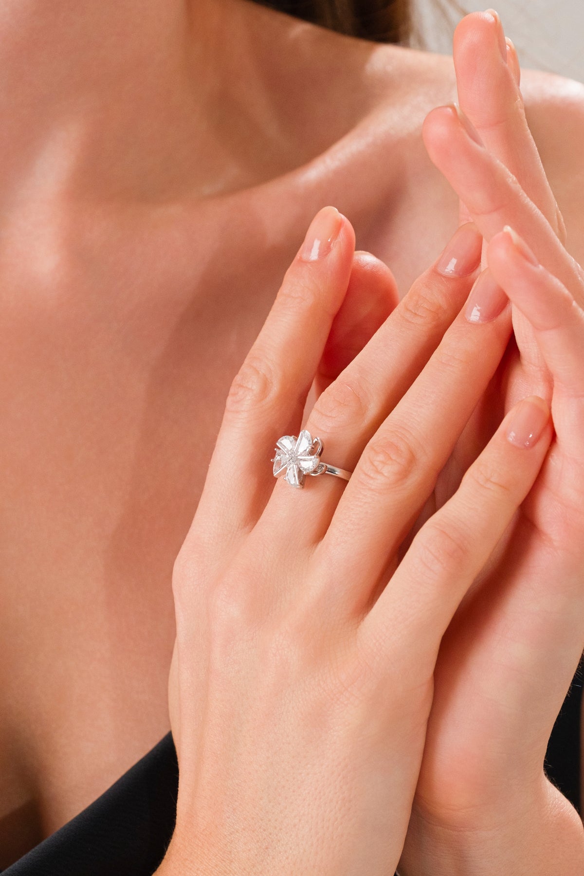 14 K White Gold Kaplama 925 Ayar Gümüş Papatya Döner Yüzük
