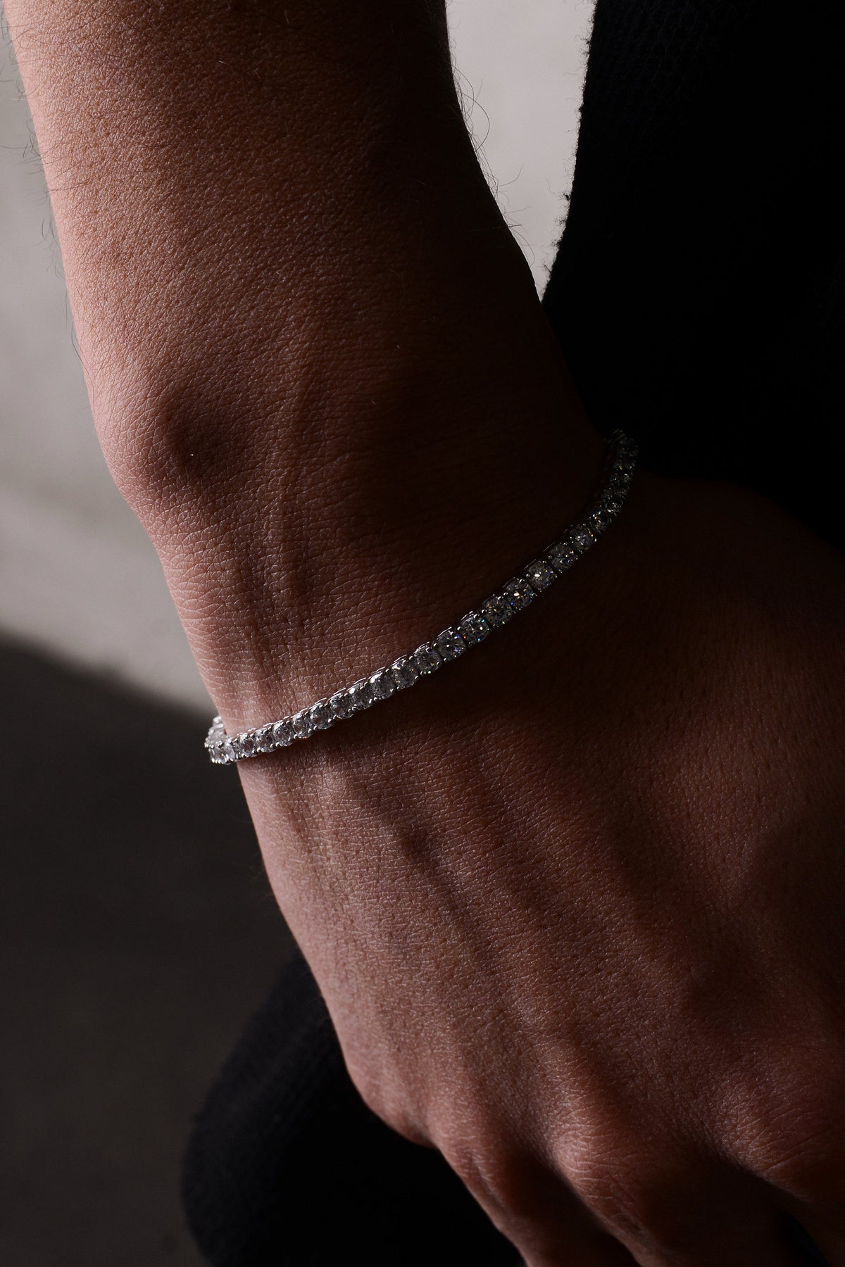 14 K White Gold Kaplama 925 Ayar Gümüş İri Tenis Su Yolu Bileklik