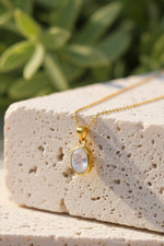 14 K Gold Kaplama 925 Ayar Gümüş Rainbow Ay Taşı Kolye