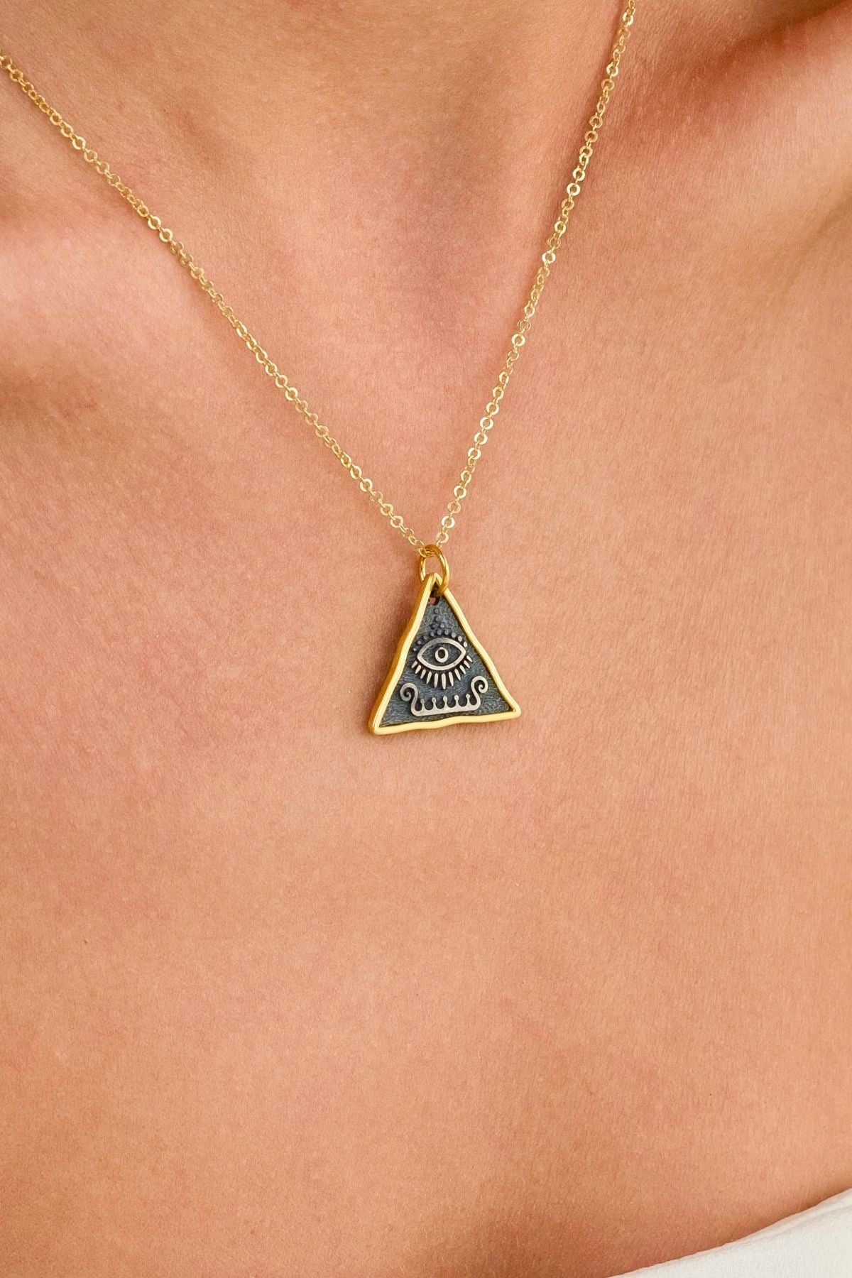 14 K Gold Kaplama 925 Ayar Gümüş Hieroglif Üçgen Kolye