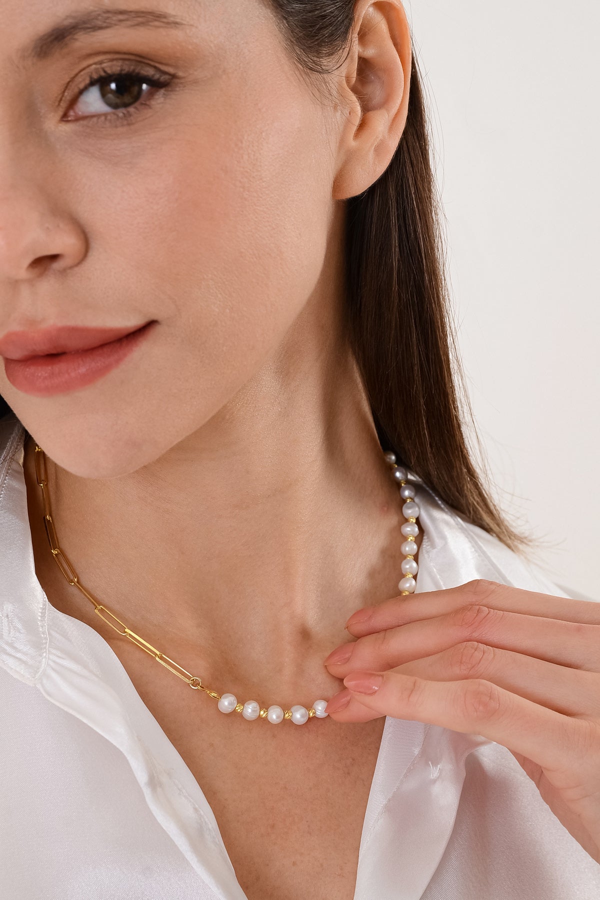 14K Gold Plated 925 Sterling Silver T Bar Organic Pearl Dorika Necklace