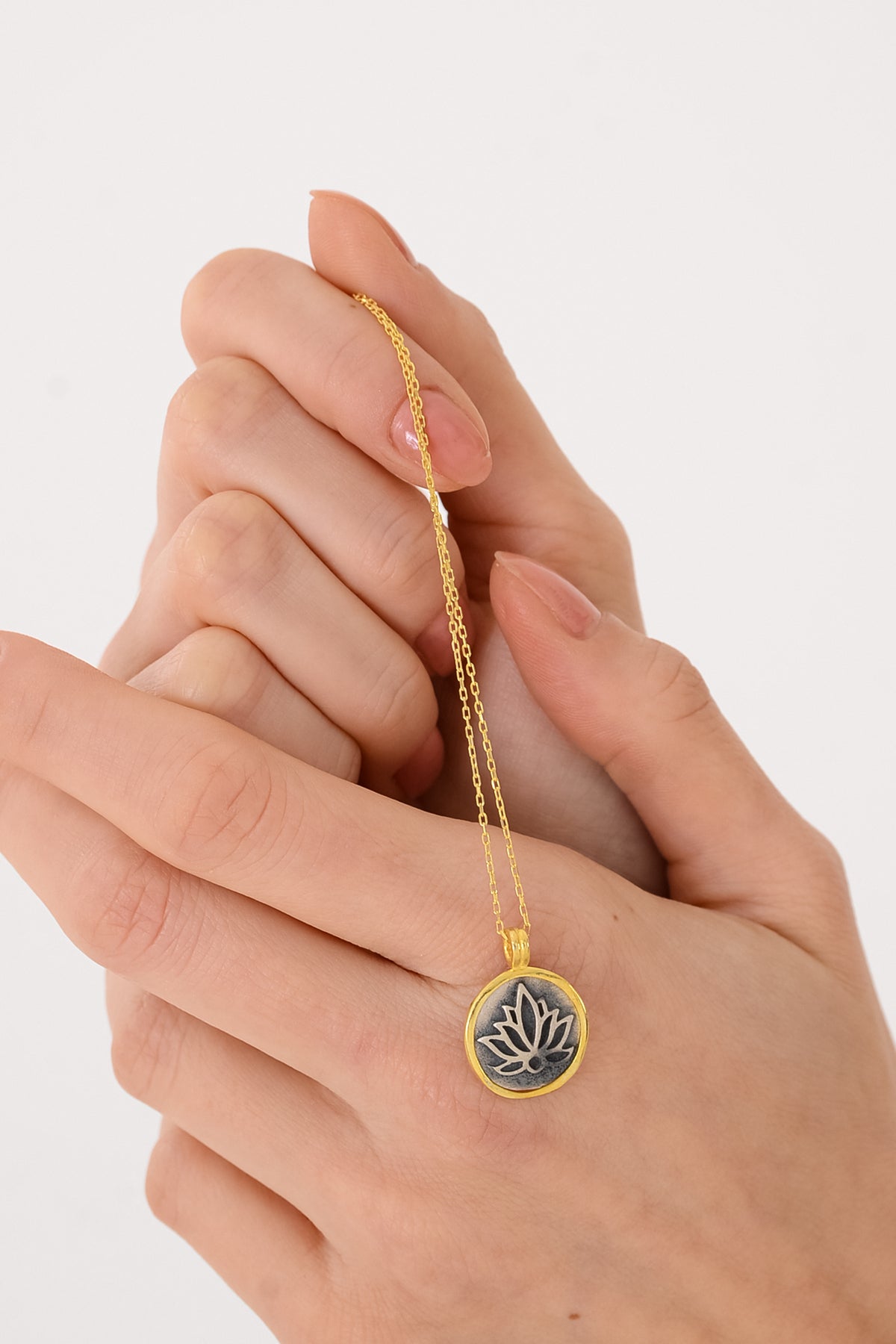 14 K Gold Kaplama 925 Ayar Gümüş Antik Lotus Kolye