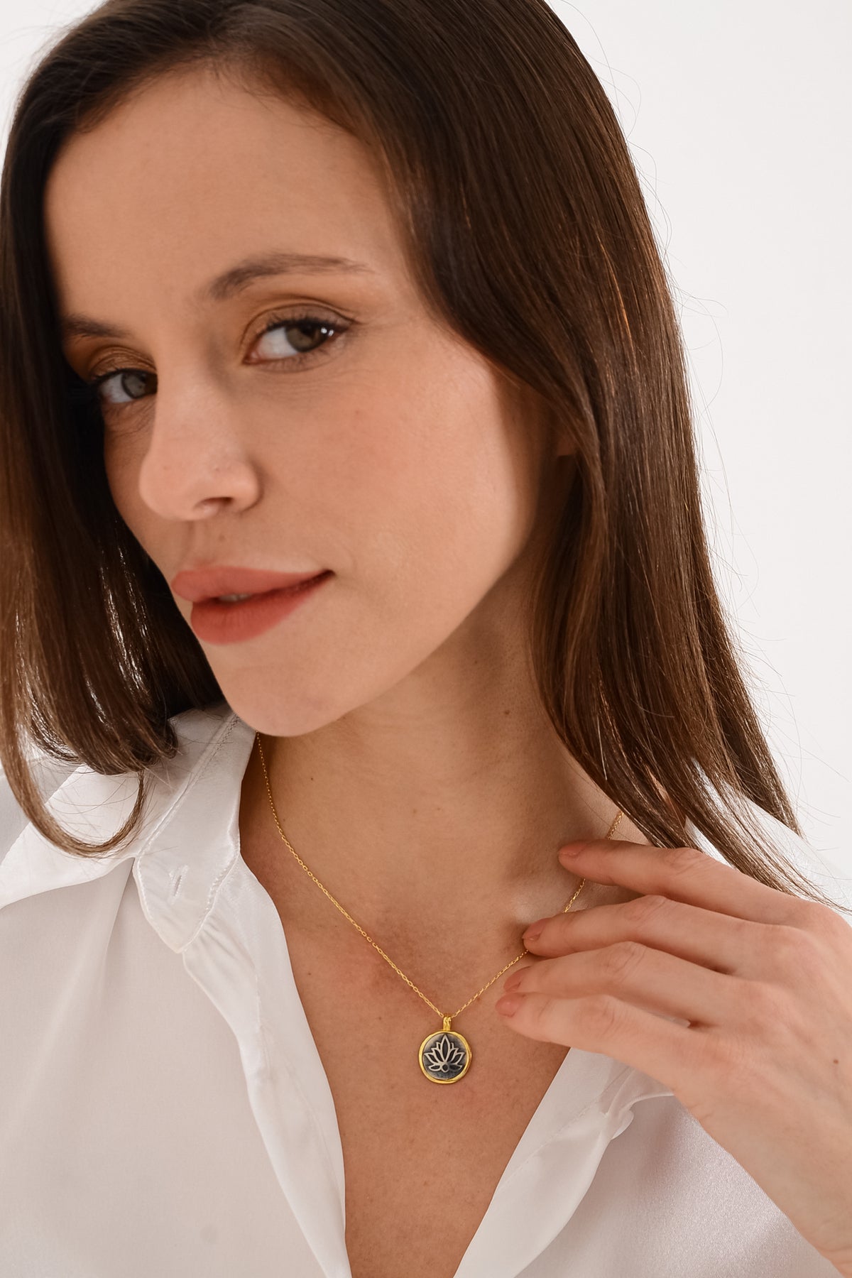 14 K Gold Kaplama 925 Ayar Gümüş Antik Lotus Kolye